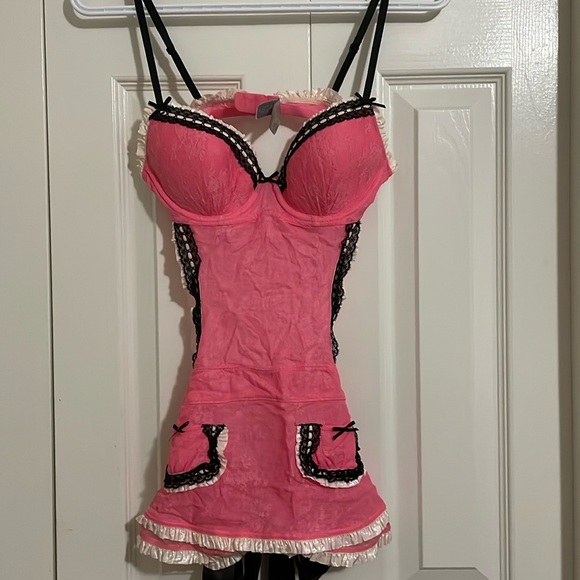 Victoria’s Secret 34B, pink with black lace lingerie - Picture 1 of 11